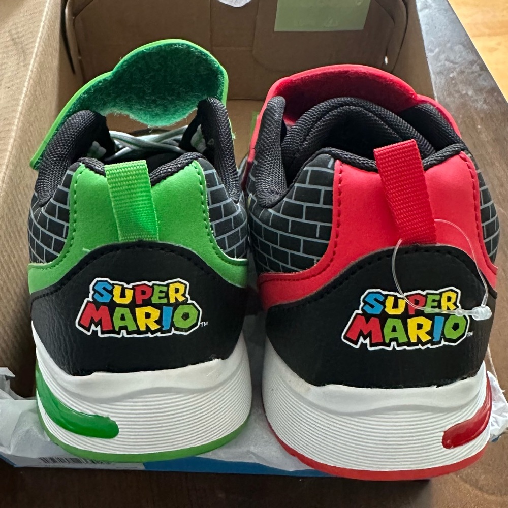 Super Mario Light Up Sneakers Ground Up Size 2 - Picture 7 of 8